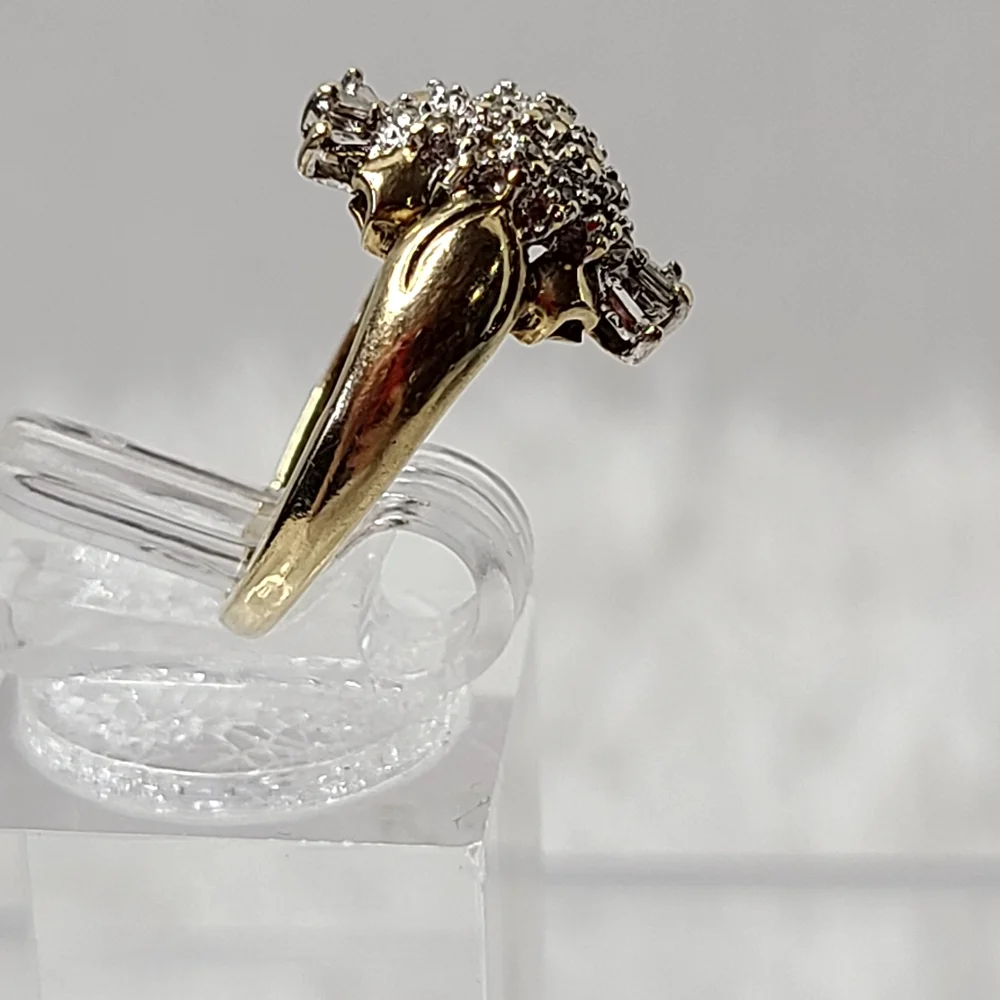 10K Solid GOLD GENUINE DIAMOND Cluster Ring